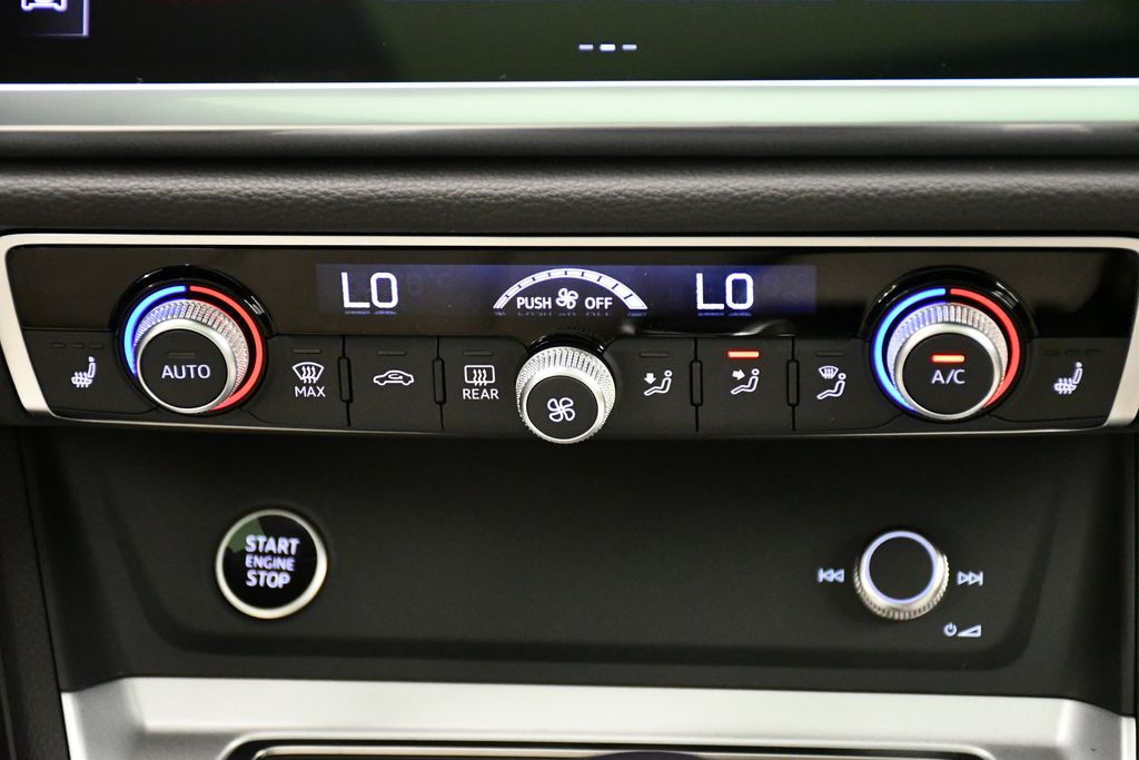 Thumbnail: 2025 Audi Q3 - 29