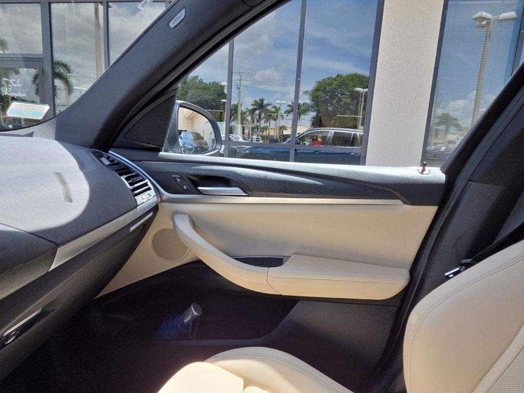 Used 2024 Blue BMW xDrive30i image 23
