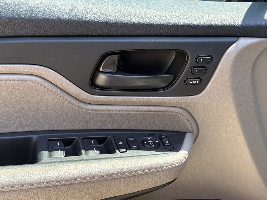 2018 Honda Odyssey EX-L White at Community Honda