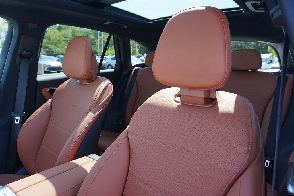 Thumbnail: 2026 Mercedes-Benz GLC - 28