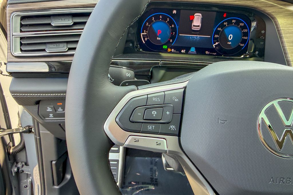 New 2026  Volkswagen 2.0T SEL Premium R-Line image 19