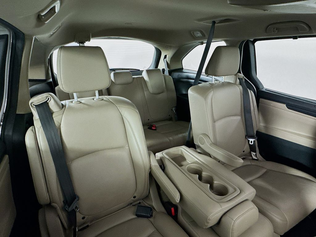 Used Car 2021 Honda Odyssey  Touring For Sale Under $30,000 In Austin, Texas