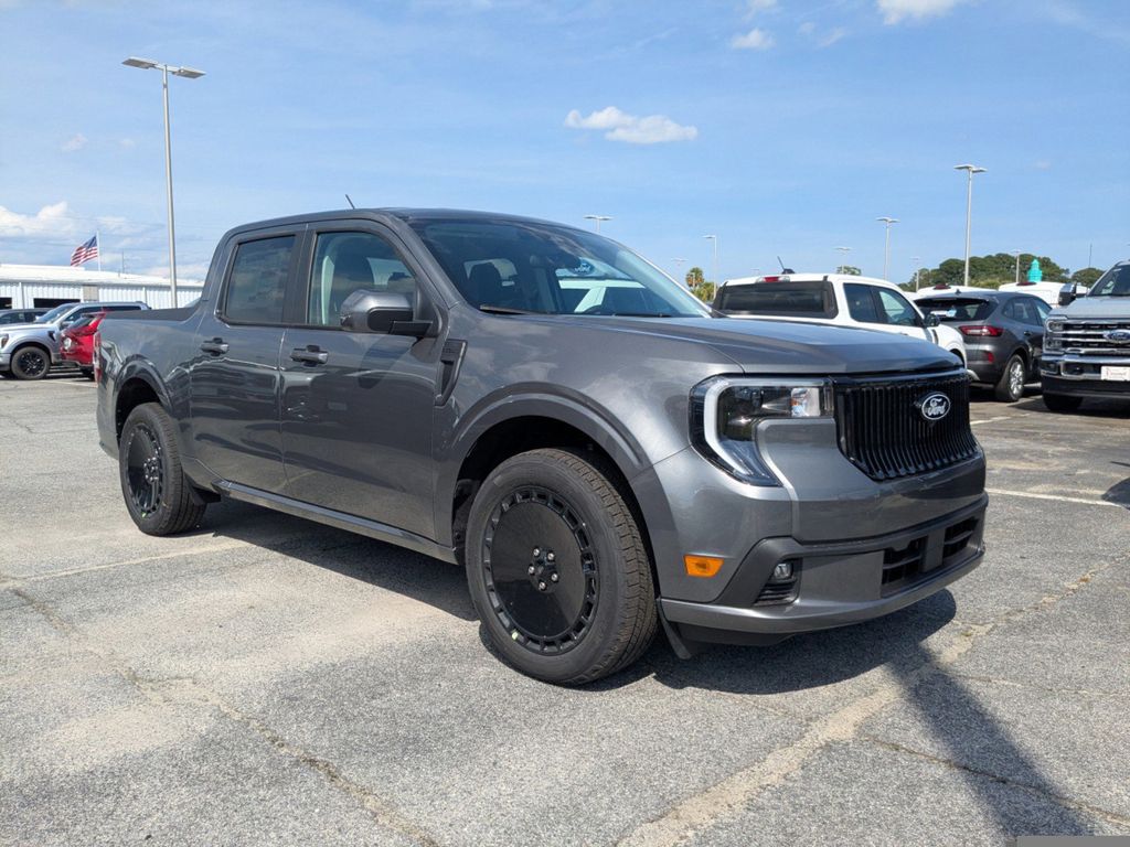 2025 Ford Maverick Lobo Standard