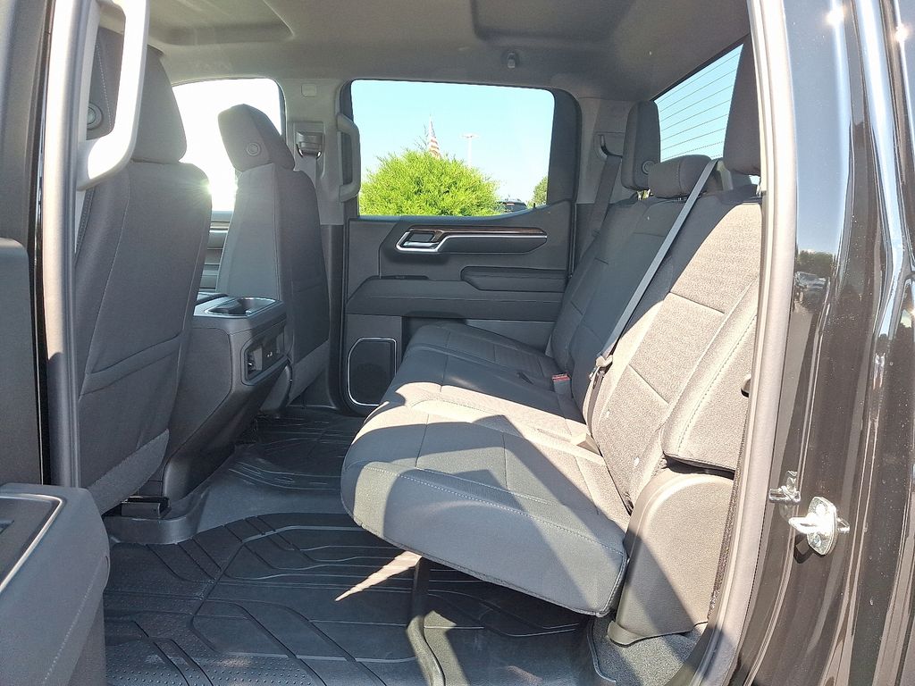 Thumbnail: 2026 Chevrolet Silverado 1500 - 5