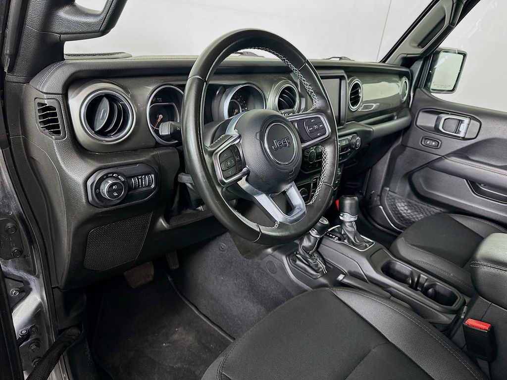 2022 Jeep Gladiator Overland 9