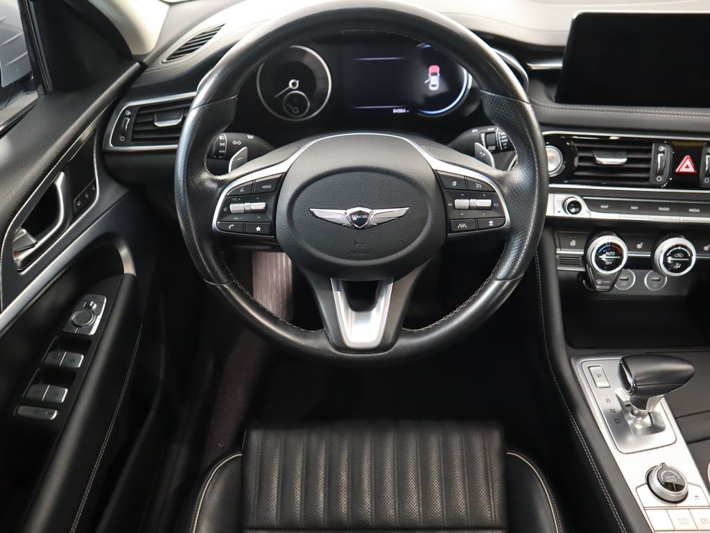 Thumbnail: 2022 Genesis G70 - 10