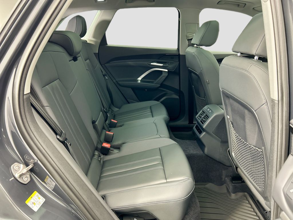 Thumbnail: 2025 Audi Q5 - 21