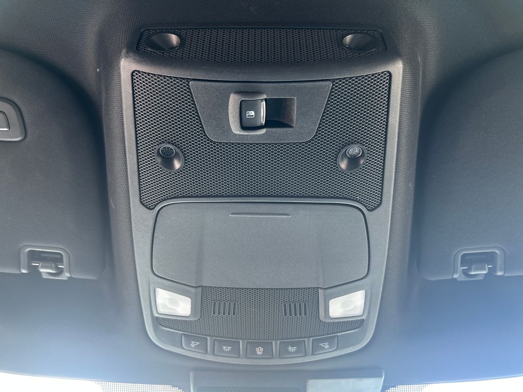 Certified Used 2020 White Ford Lariat image 18