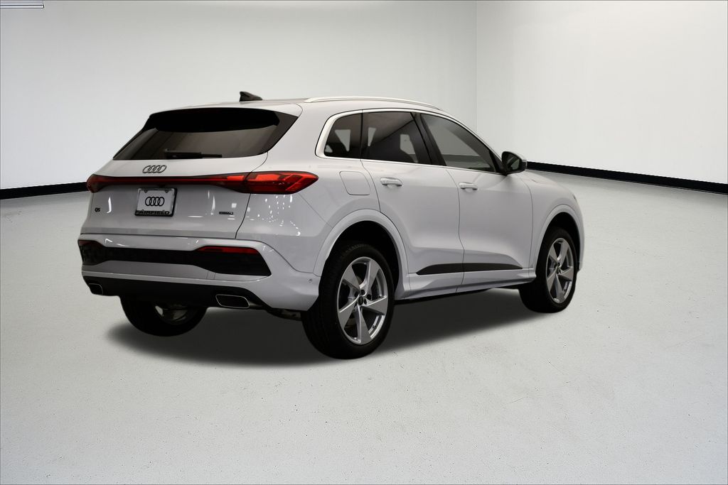 Thumbnail: 2025 Audi Q5 - 5