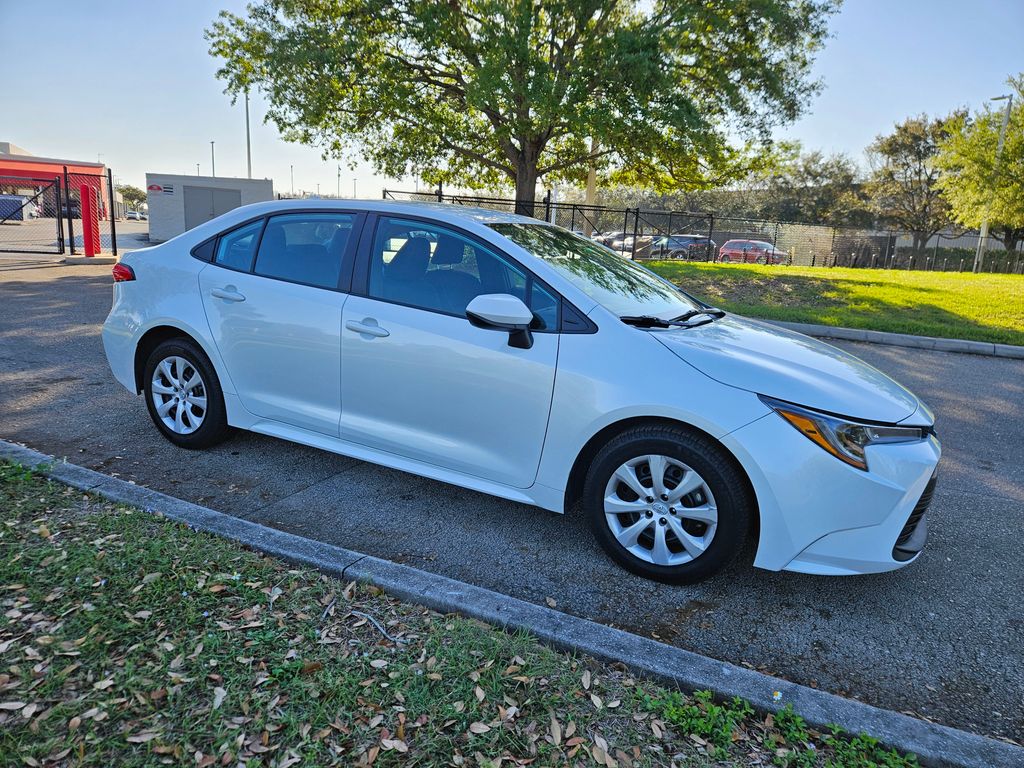 2023 Toyota Corolla LE 7