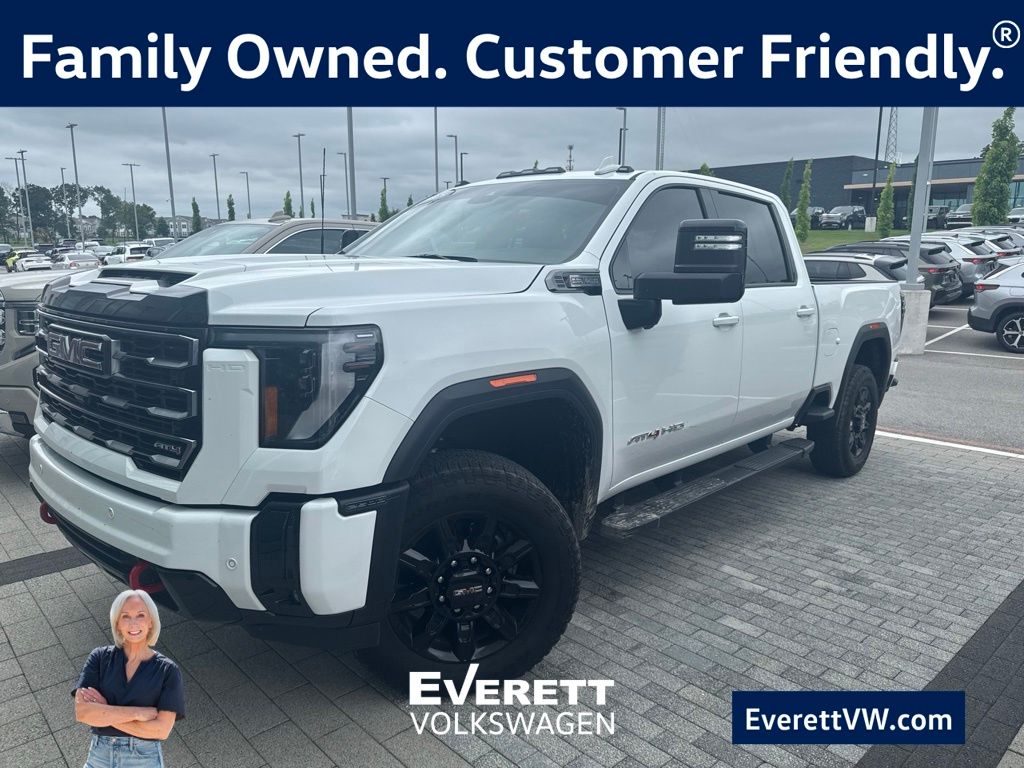 Summit White 2026 GMC Sierra 2500HD Pickup Truck Four-Wheel Drive Automatic