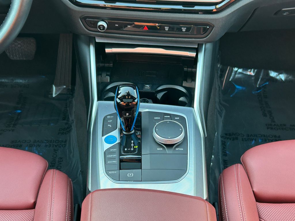 Thumbnail: 2023 BMW i4 - 27