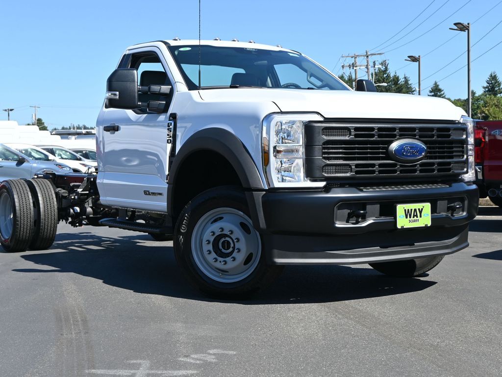2025 Ford F-550 Chassis XL