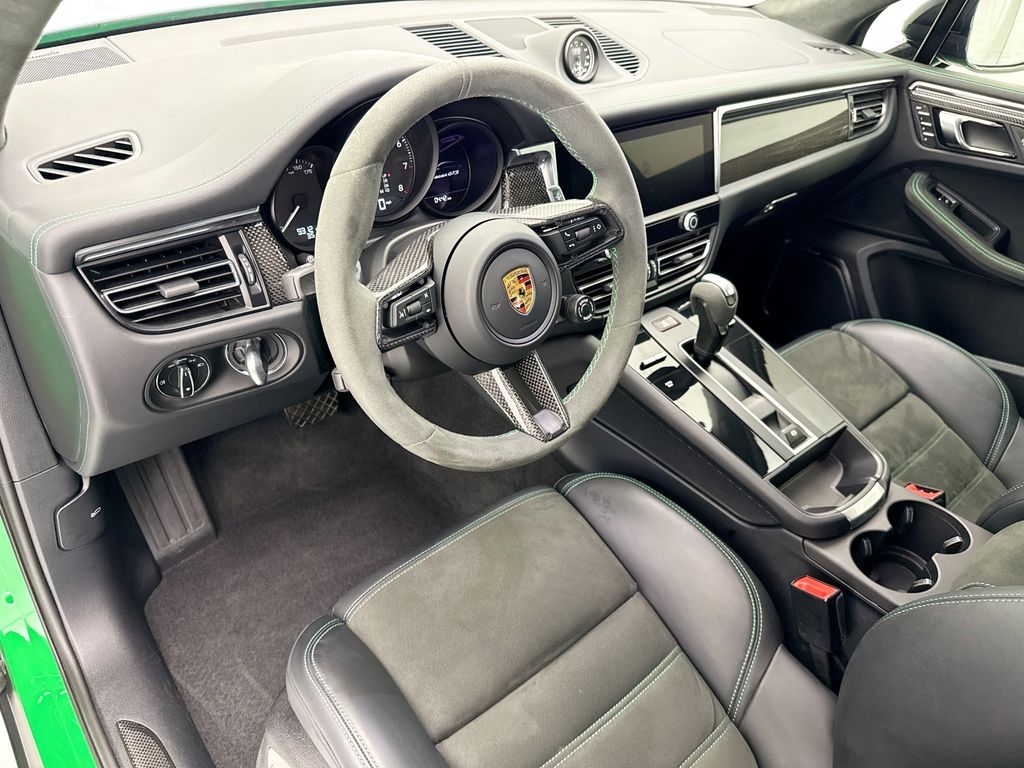 Thumbnail: 2024 Porsche Macan - 9