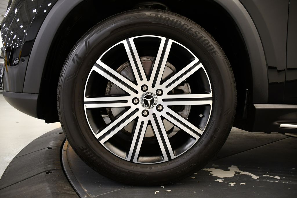 Thumbnail: 2025 Mercedes-Benz GLE - 13