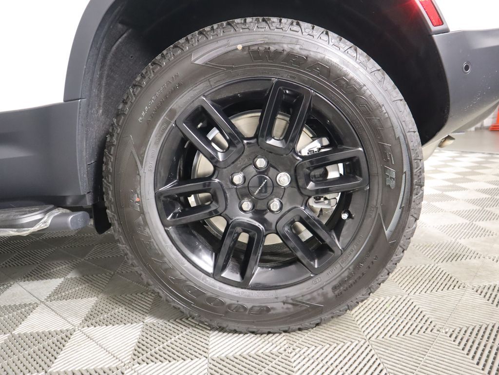 Thumbnail: 2026 Land Rover Defender - 30