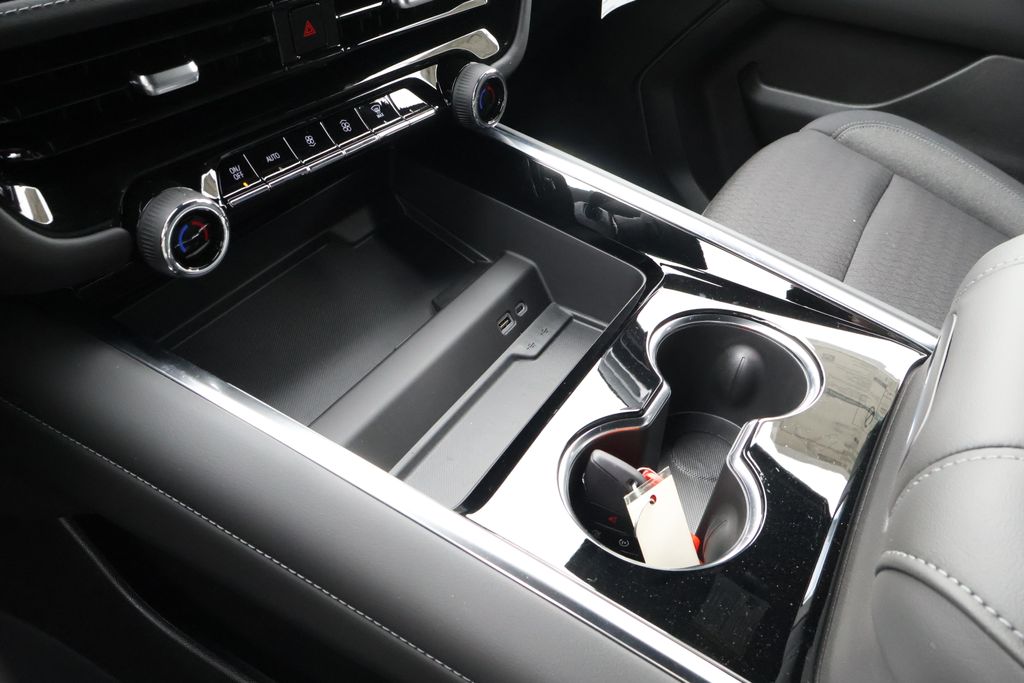 Thumbnail: 2026 Chevrolet Suburban - 29