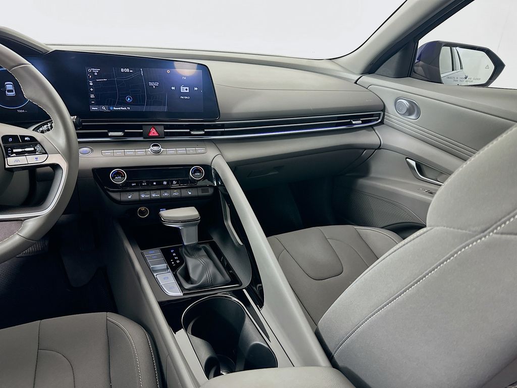 Thumbnail: 2025 Hyundai Elantra - 24