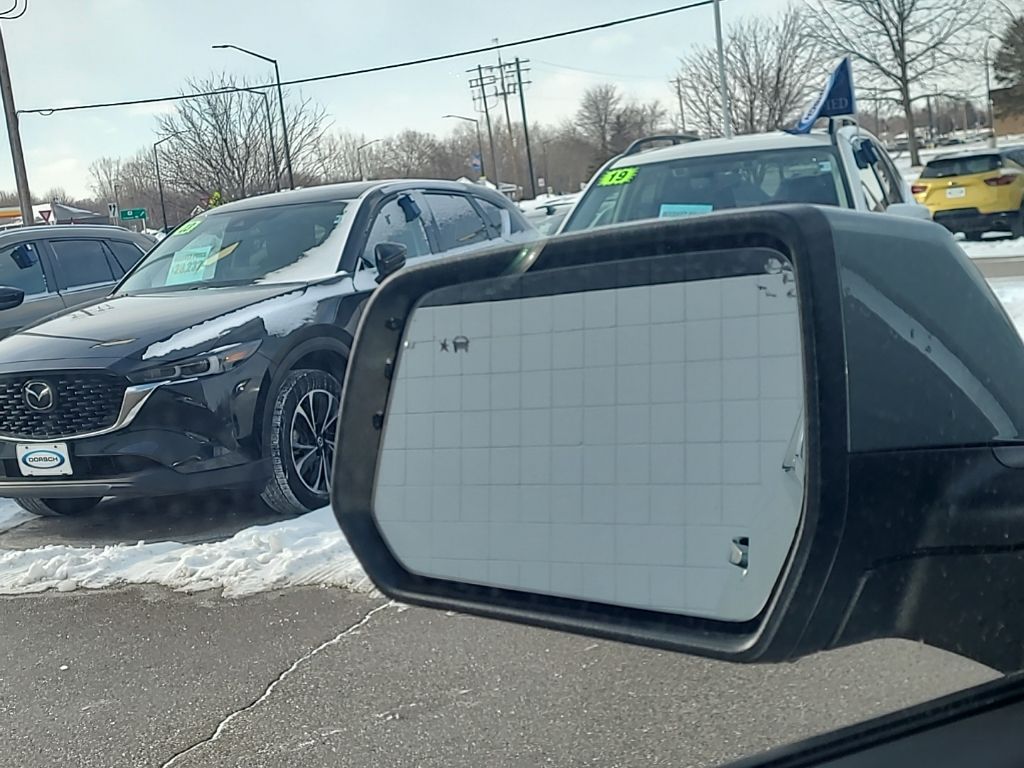 used 2023 Chevrolet Traverse car, priced at $32,811