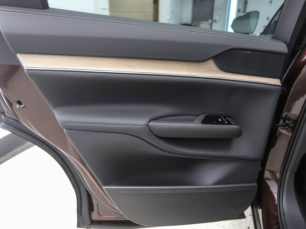 Thumbnail: 2025 Volvo EX90 - 17