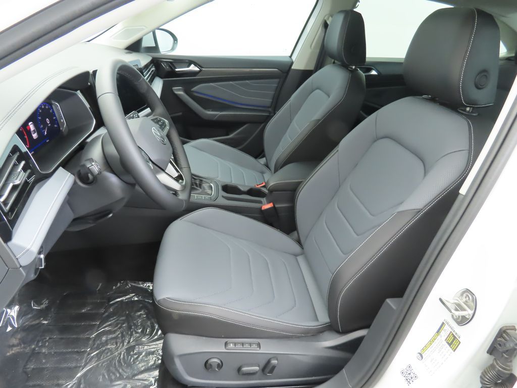 Thumbnail: 2025 Volkswagen Jetta - 19