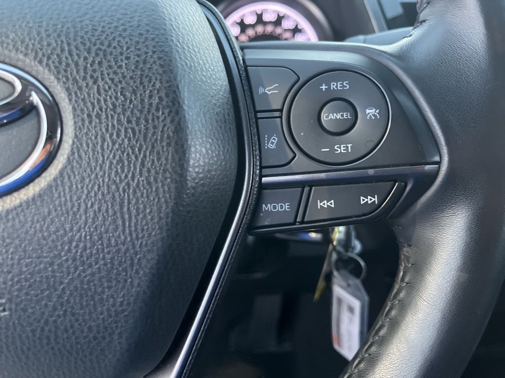 Thumbnail: 2023 Toyota Camry - 22