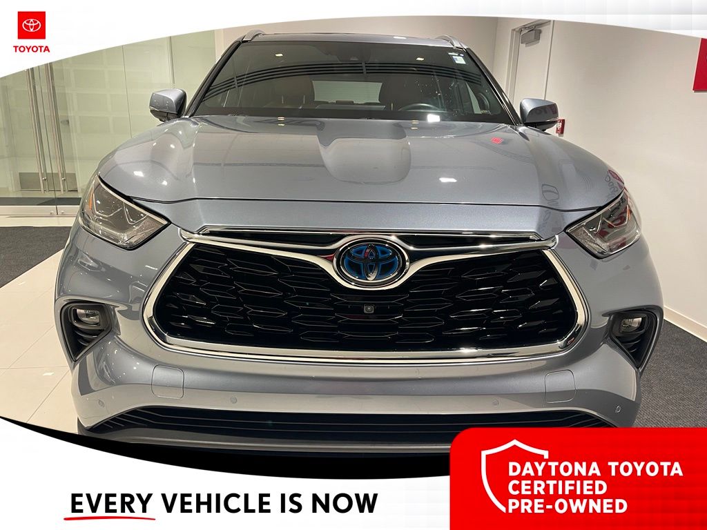 Used 2023 Toyota Highlander Hybrid SUV
