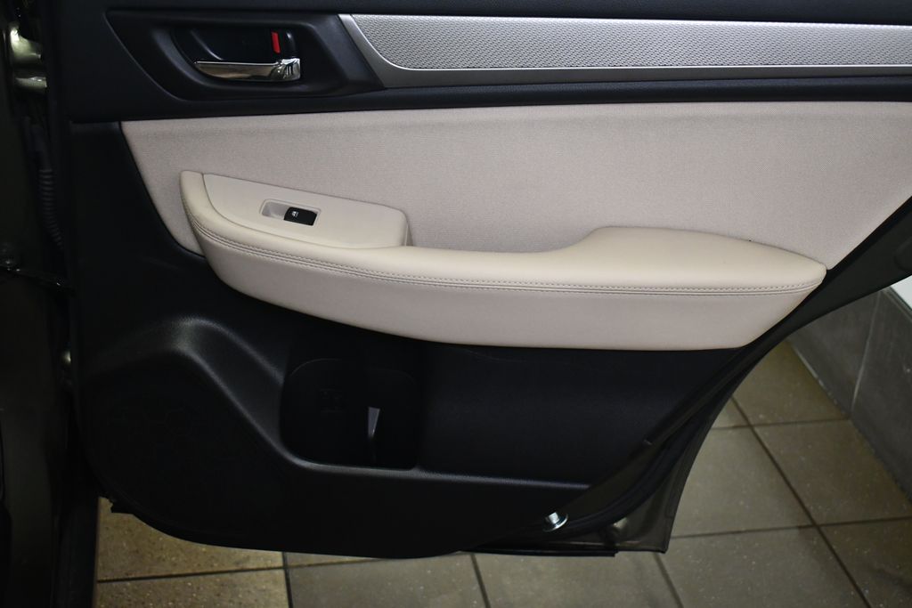 Thumbnail: 2016 Subaru Outback - 31