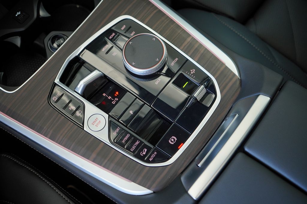 Thumbnail: 2026 BMW X5 - 20