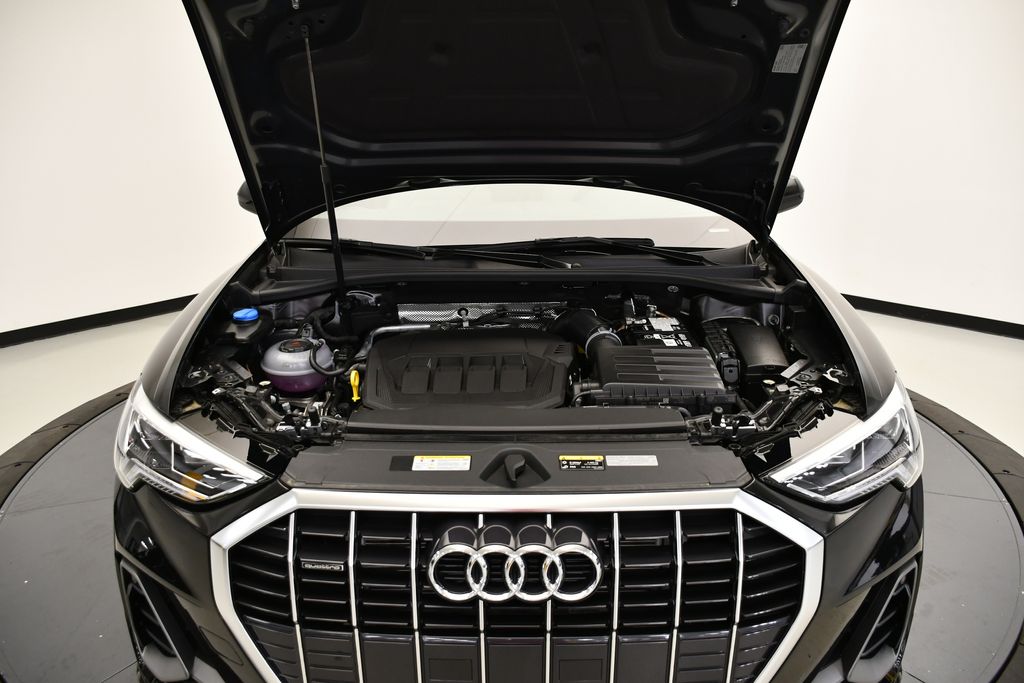 Thumbnail: 2025 Audi Q3 - 13