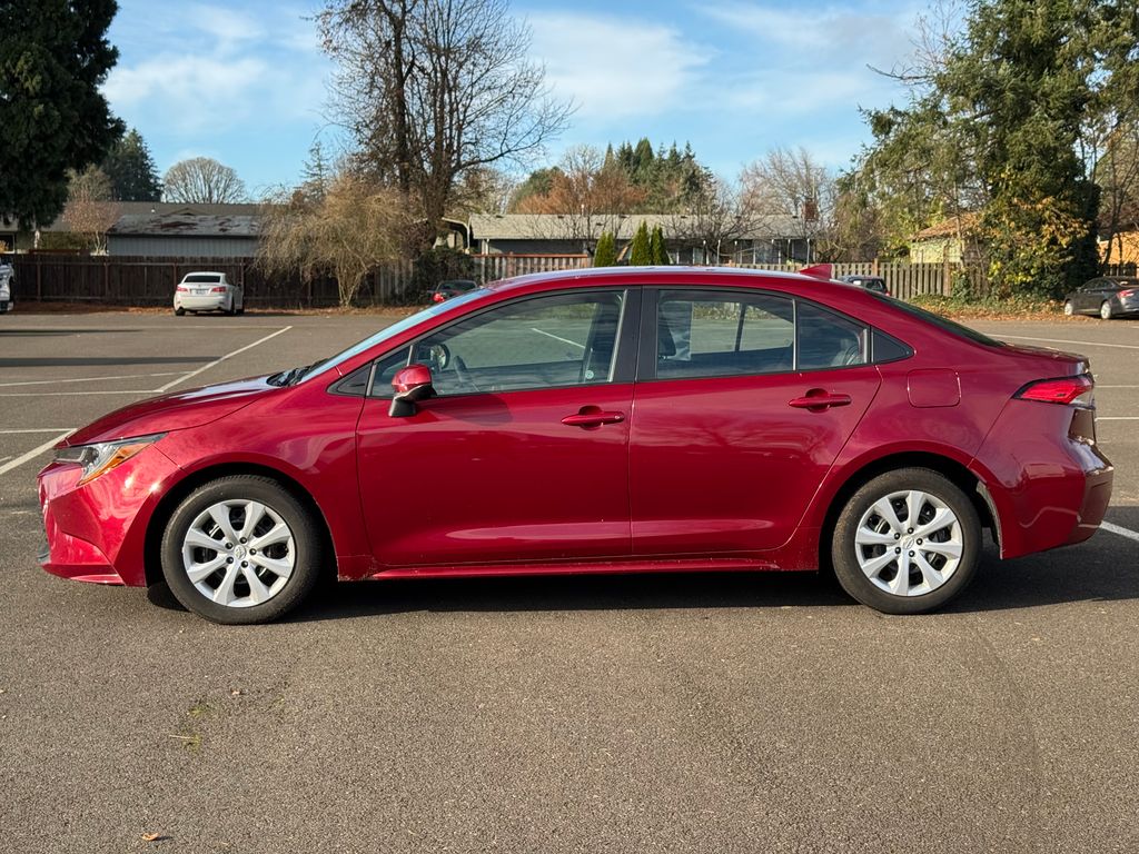 2024 Toyota Corolla LE photo 2