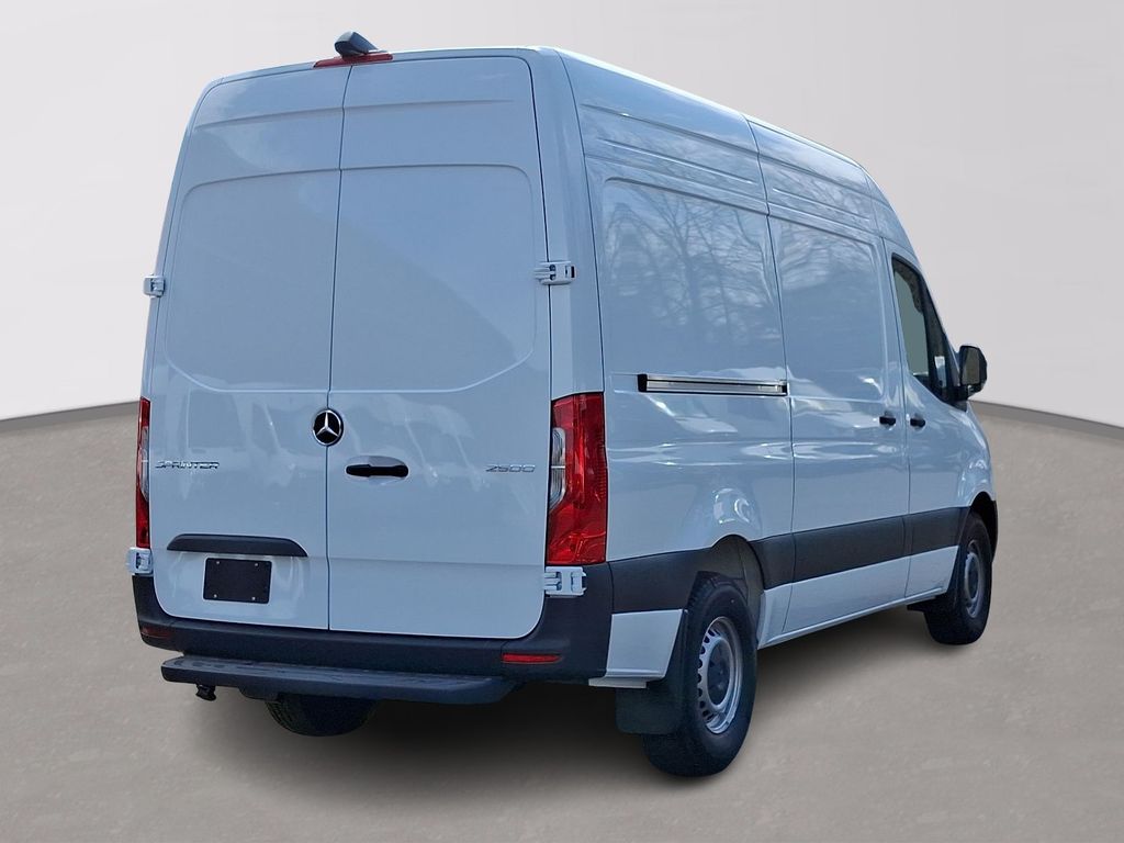 2025 Mercedes-Benz Sprinter 2500 3