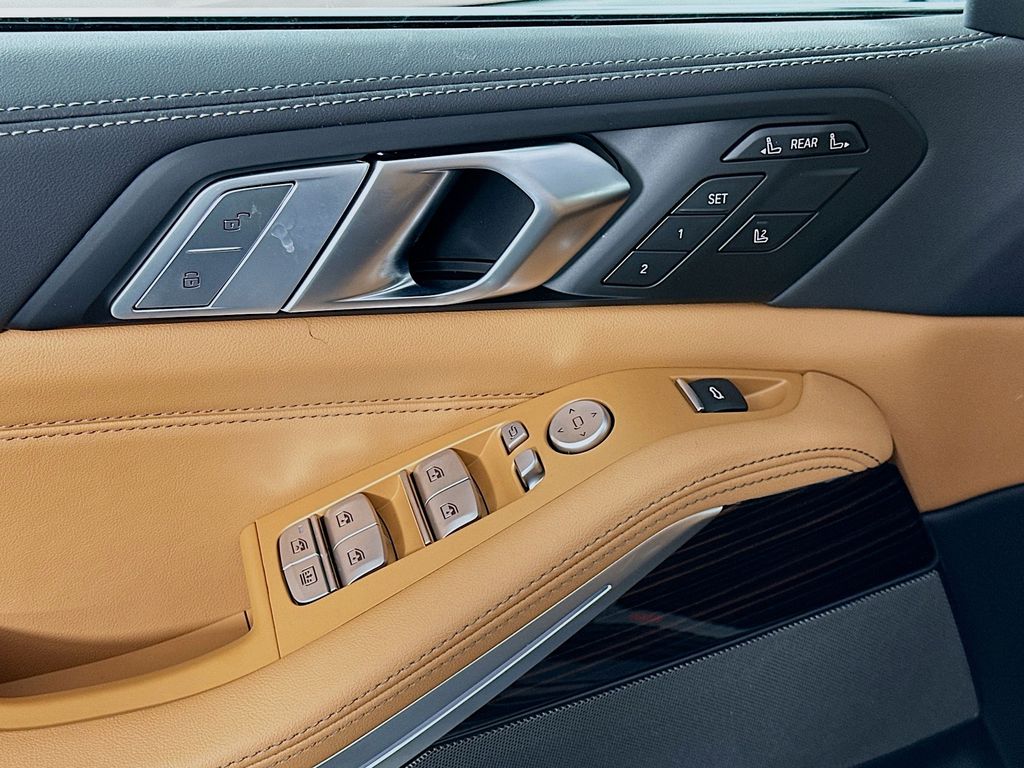 Thumbnail: 2026 BMW X7 - 20