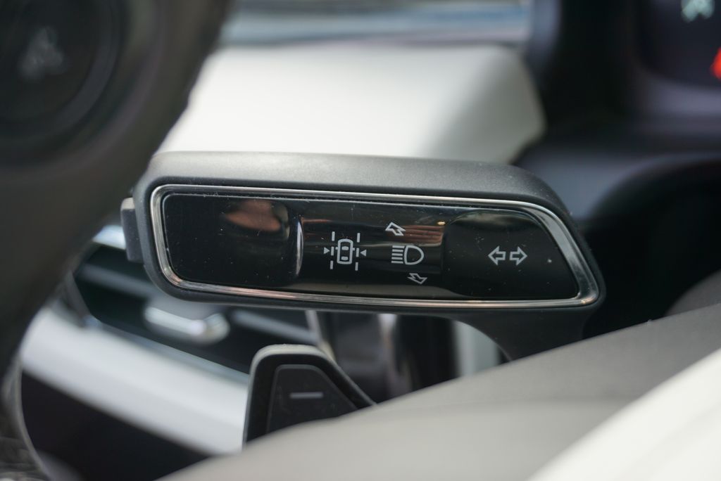 Thumbnail: 2021 Lincoln Aviator - 30