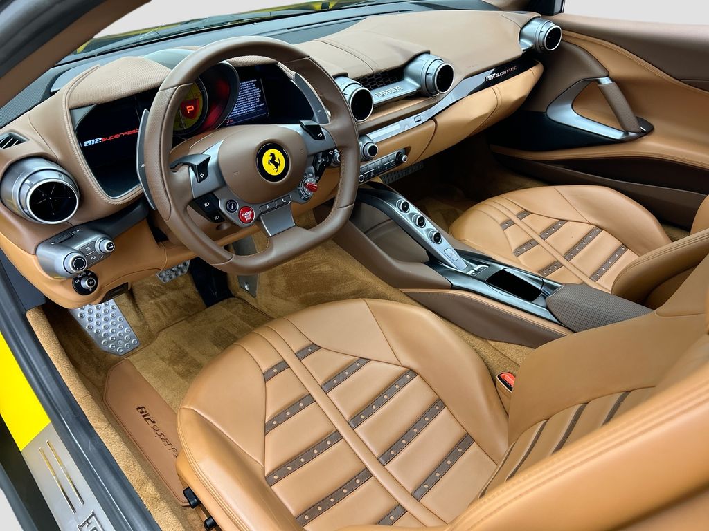 Thumbnail: 2019 Ferrari 812 - 9