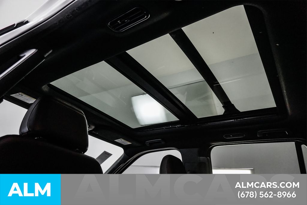Used 2022 White Ford Limited image 32