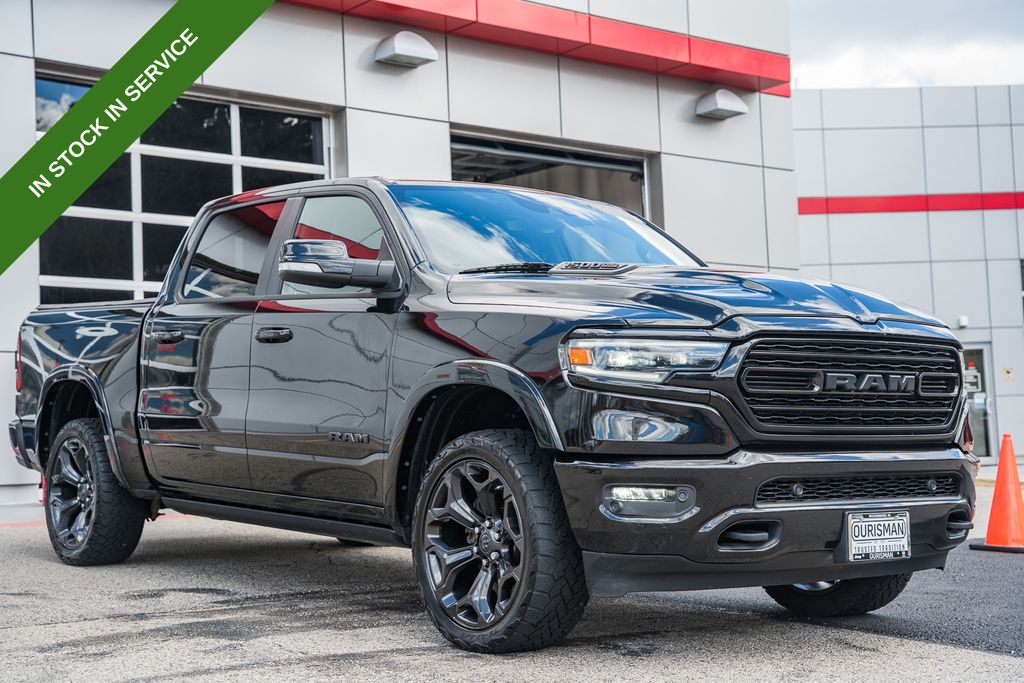 Diamond Black Crystal Pearlcoat 2022 RAM 1500 Limited Crew Cab 4WD Pickup Truck Four-Wheel Drive 8-Speed Automatic