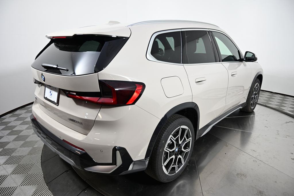 Thumbnail: 2026 BMW X1 - 5