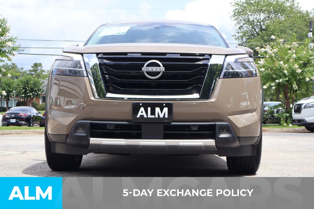Used 2023 Beige Nissan Platinum image 3