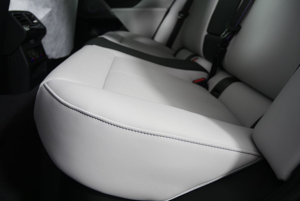 Thumbnail: 2026 BMW M5 - 16