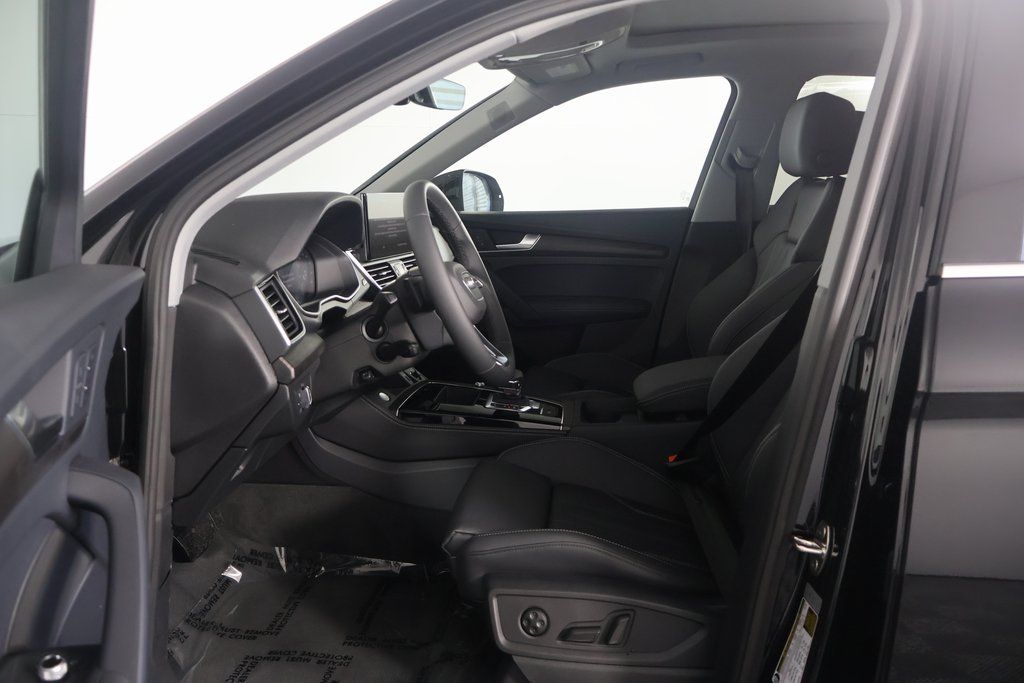 2025 Audi Q5  4
