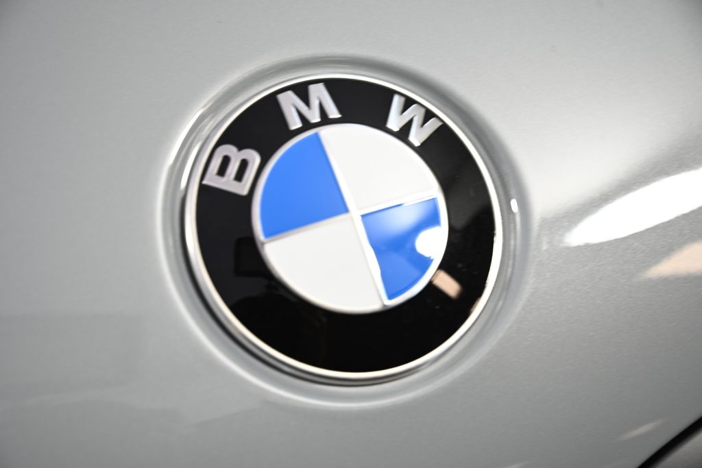 Thumbnail: 2026 BMW X5 - 13