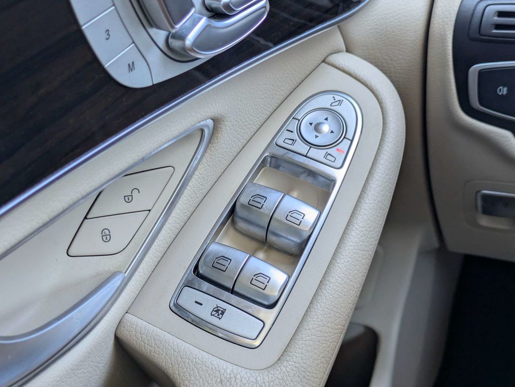 2022 Mercedes-Benz GLC 300 SUV