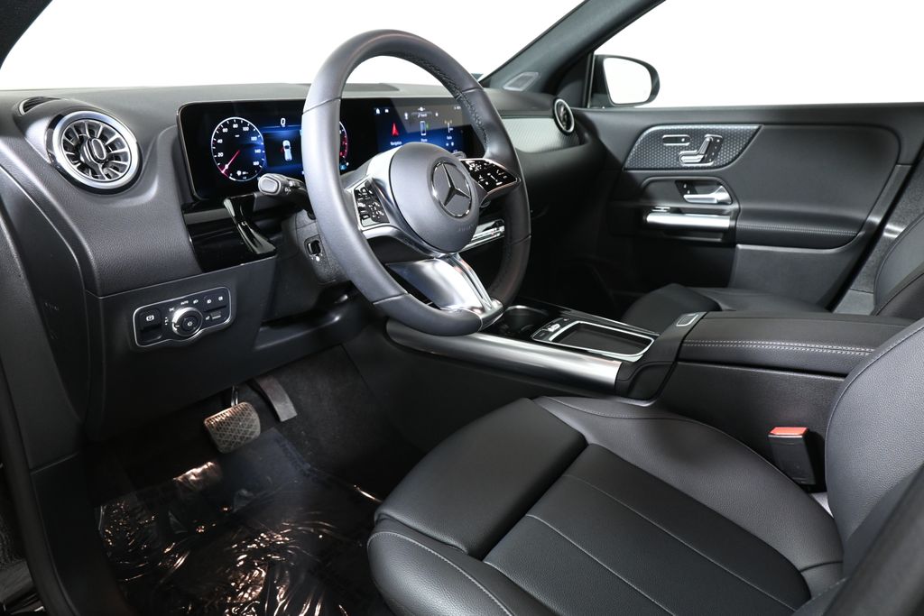 2025 Mercedes-Benz GLA 250 4MATIC 13