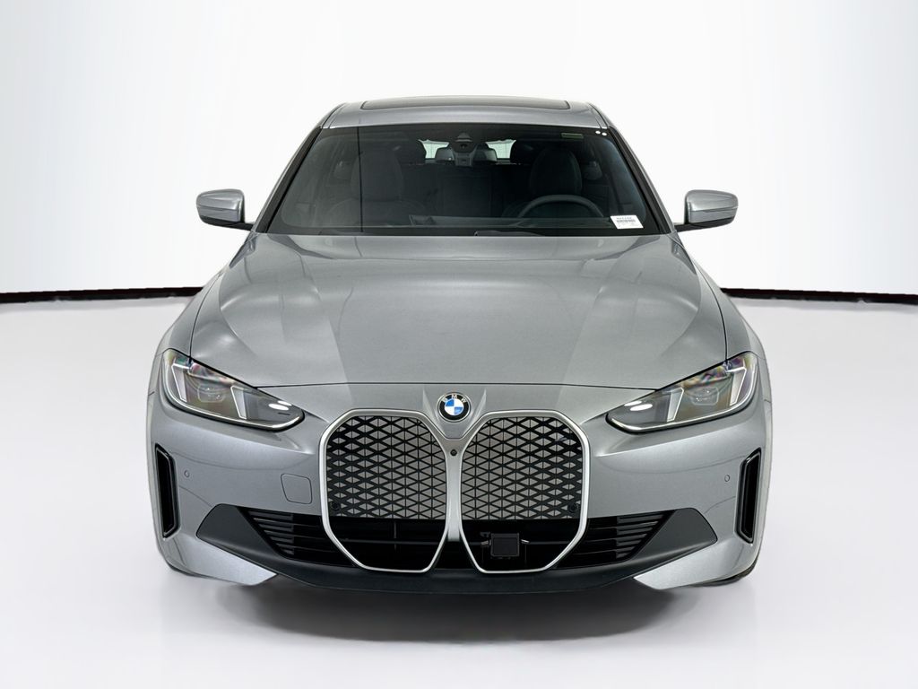 Thumbnail: 2026 BMW i4 - 2