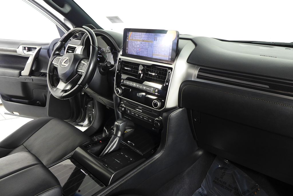 Thumbnail: 2022 Lexus GX - 13