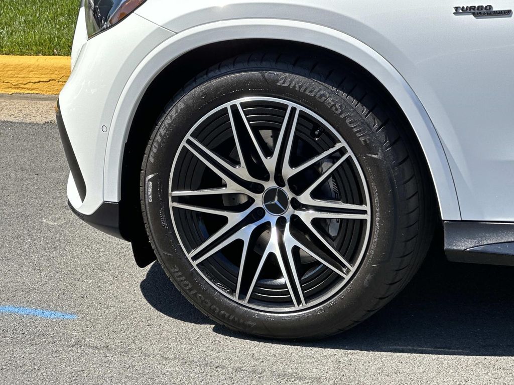 Thumbnail: 2025 Mercedes-Benz GLC - 20