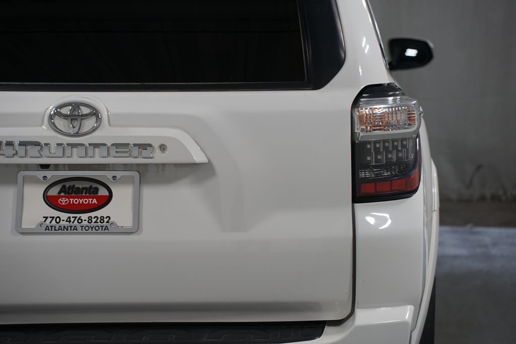 Thumbnail: 2019 Toyota 4Runner - 10