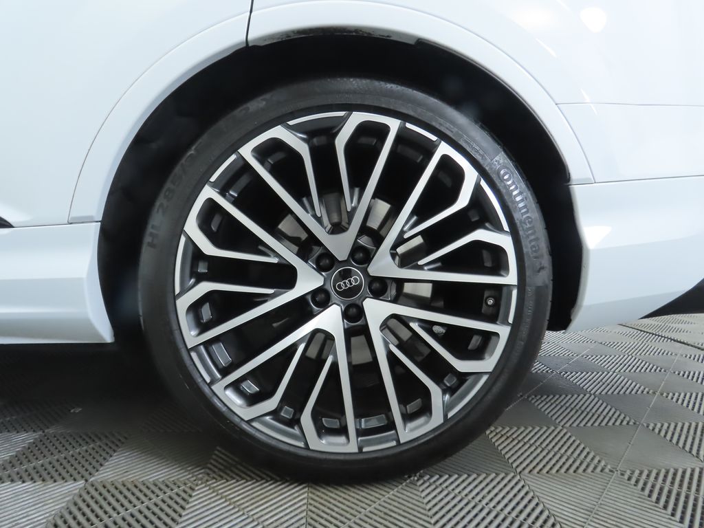 Thumbnail: 2025 Audi SQ7 - 32