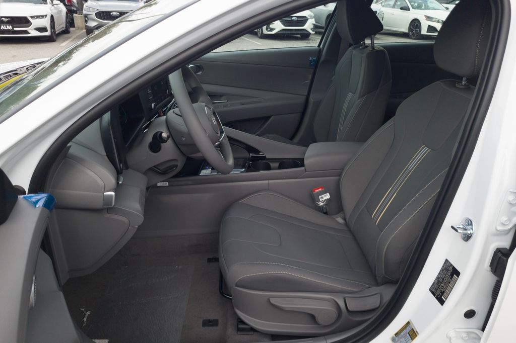 New 2026 White Hyundai Blue image 13